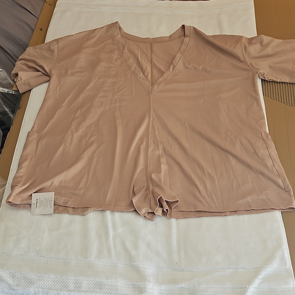 UNIANKIYA Plus Size Romper‎ One-Piece Beige Short Sleeve V-Neck Women's 7X